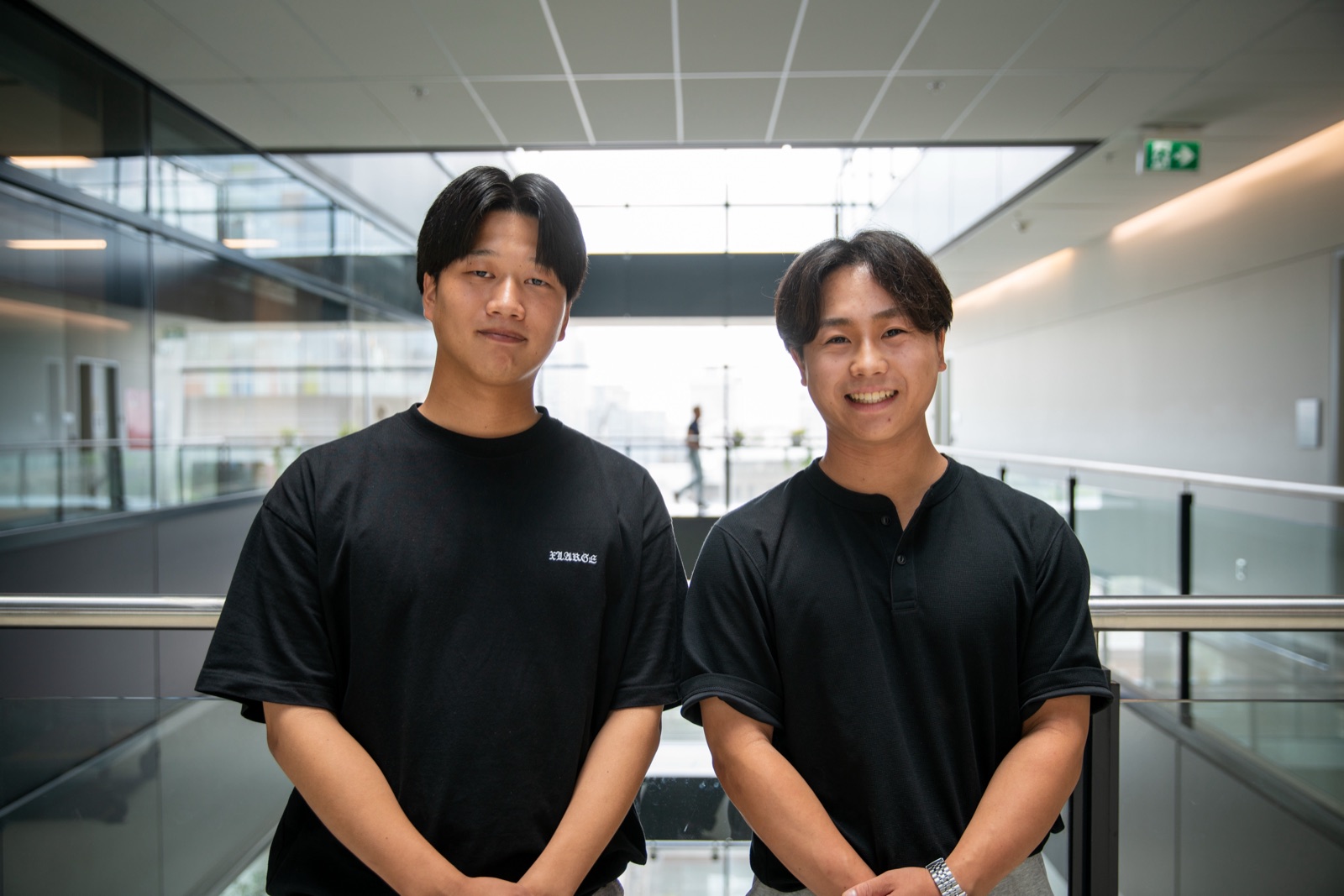 トロント大学薬学部の建物で、同時期に参加した本間さんと